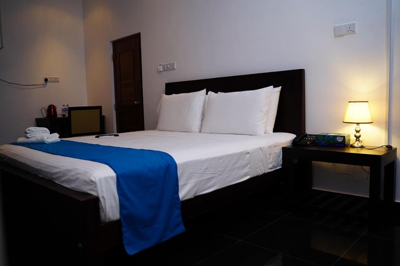Village Hotel Northern Point Point Pedro المظهر الخارجي الصورة